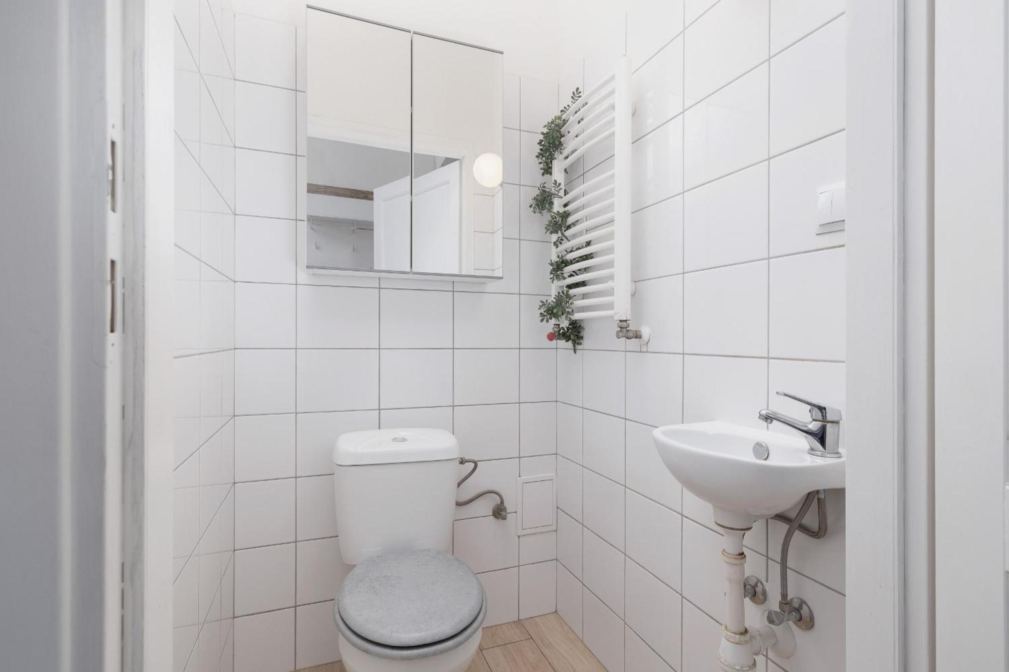 Family In Downtown Cracow By Rent Like Apartament *